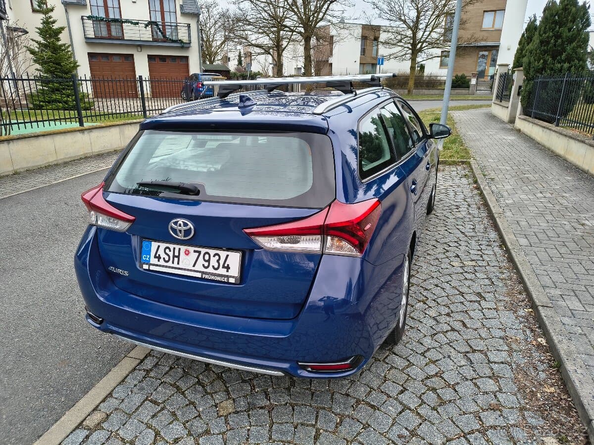 2017 Toyota AURIS - 5