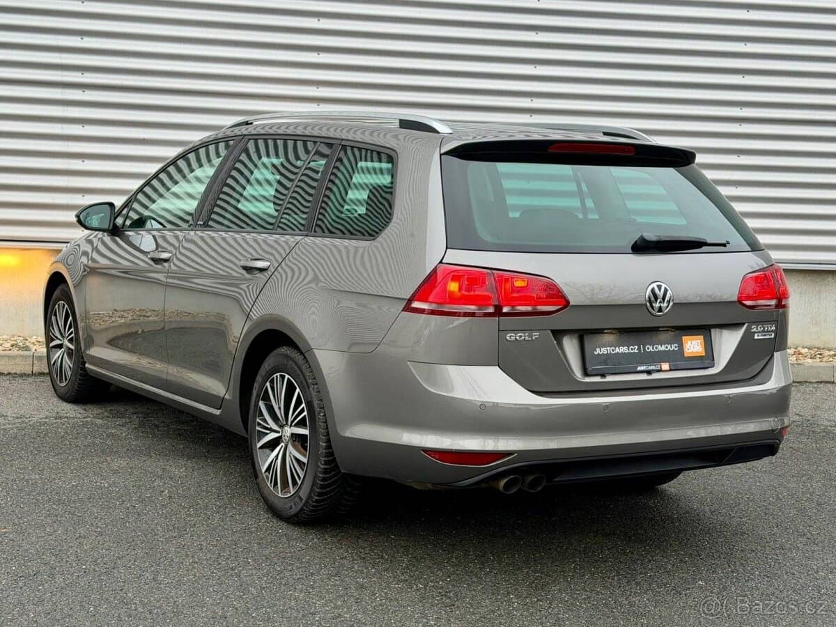 Volkswagen GOLF - 5