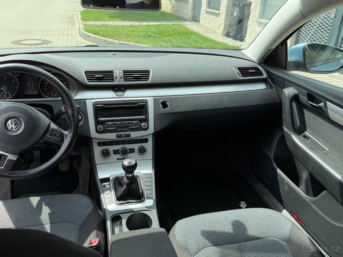Volkswagen PASSAT - 5