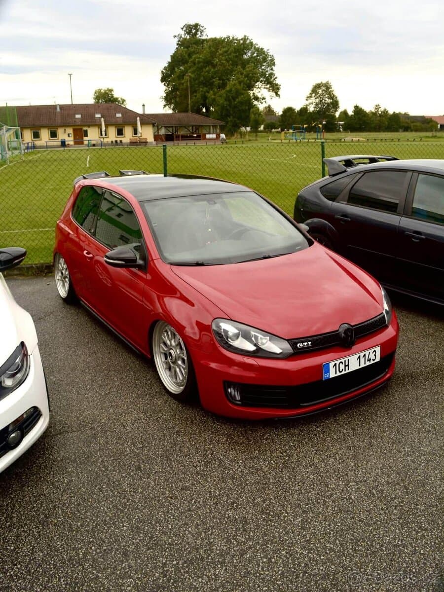 Volkswagen GOLF - 5