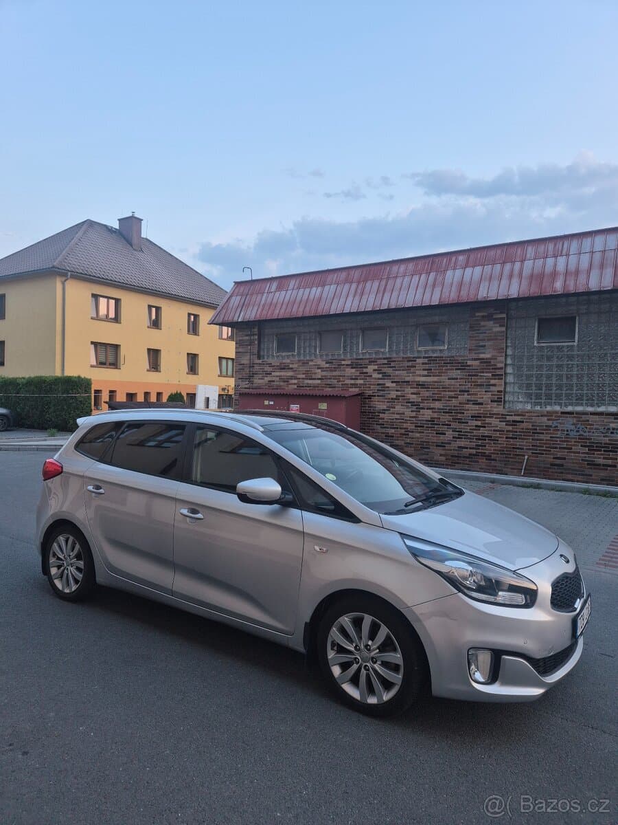 2015 Kia CARENS - 5