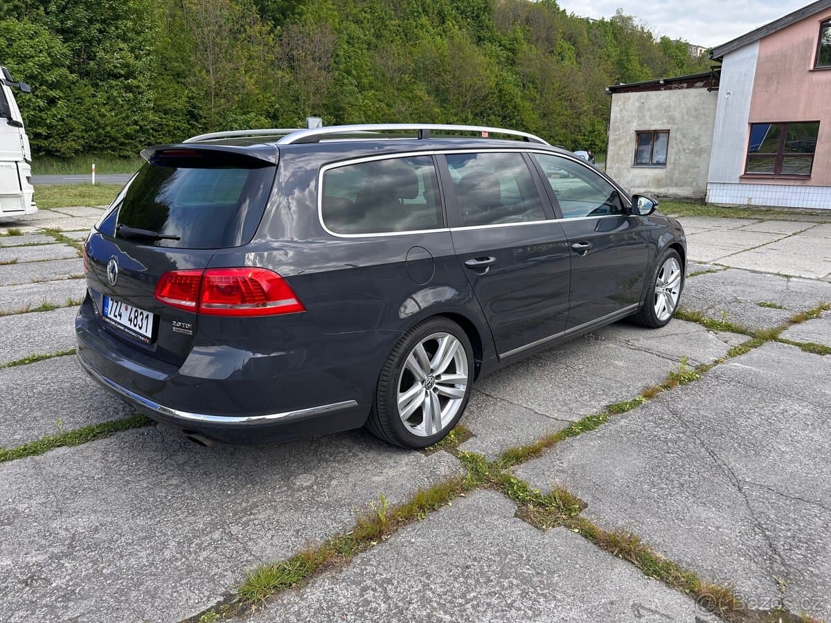 2013 Volkswagen PASSAT - 5