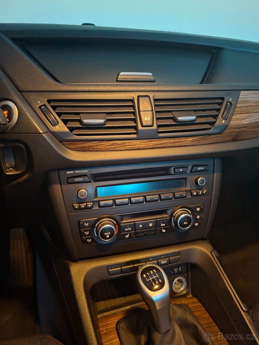 2010 BMW X1 - 5