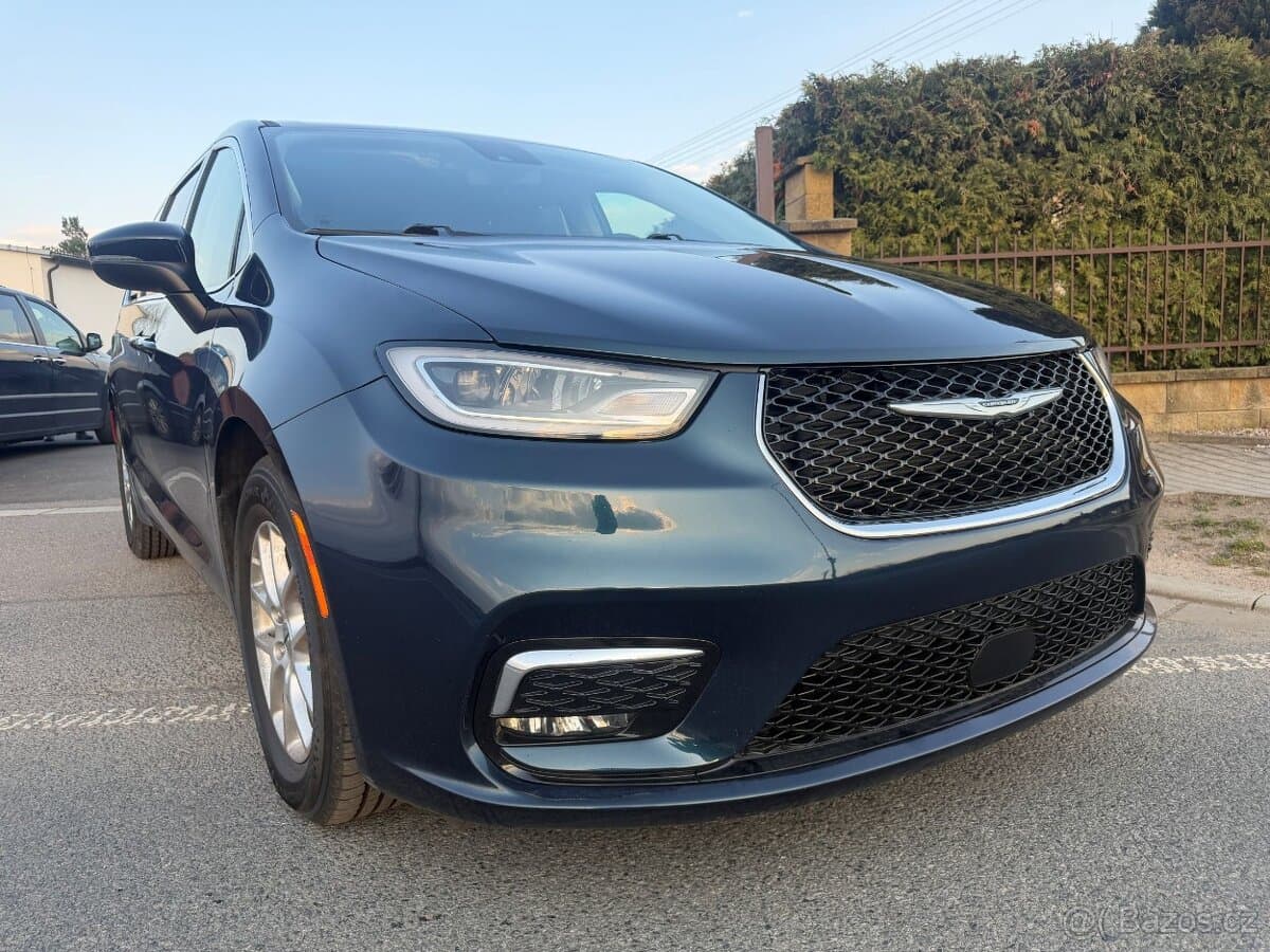 2023 Chrysler PACIFICA - 5