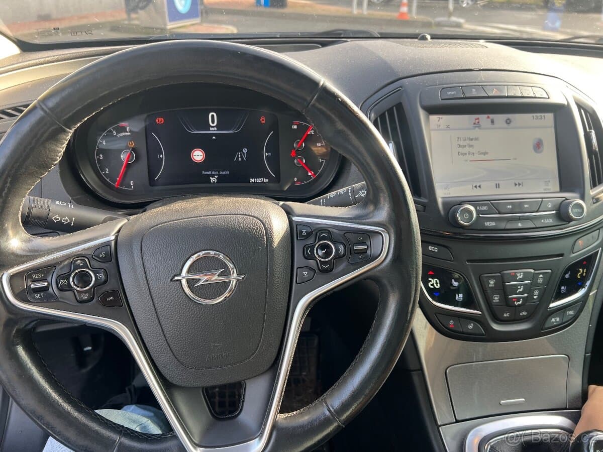 Opel INSIGNIA - 5