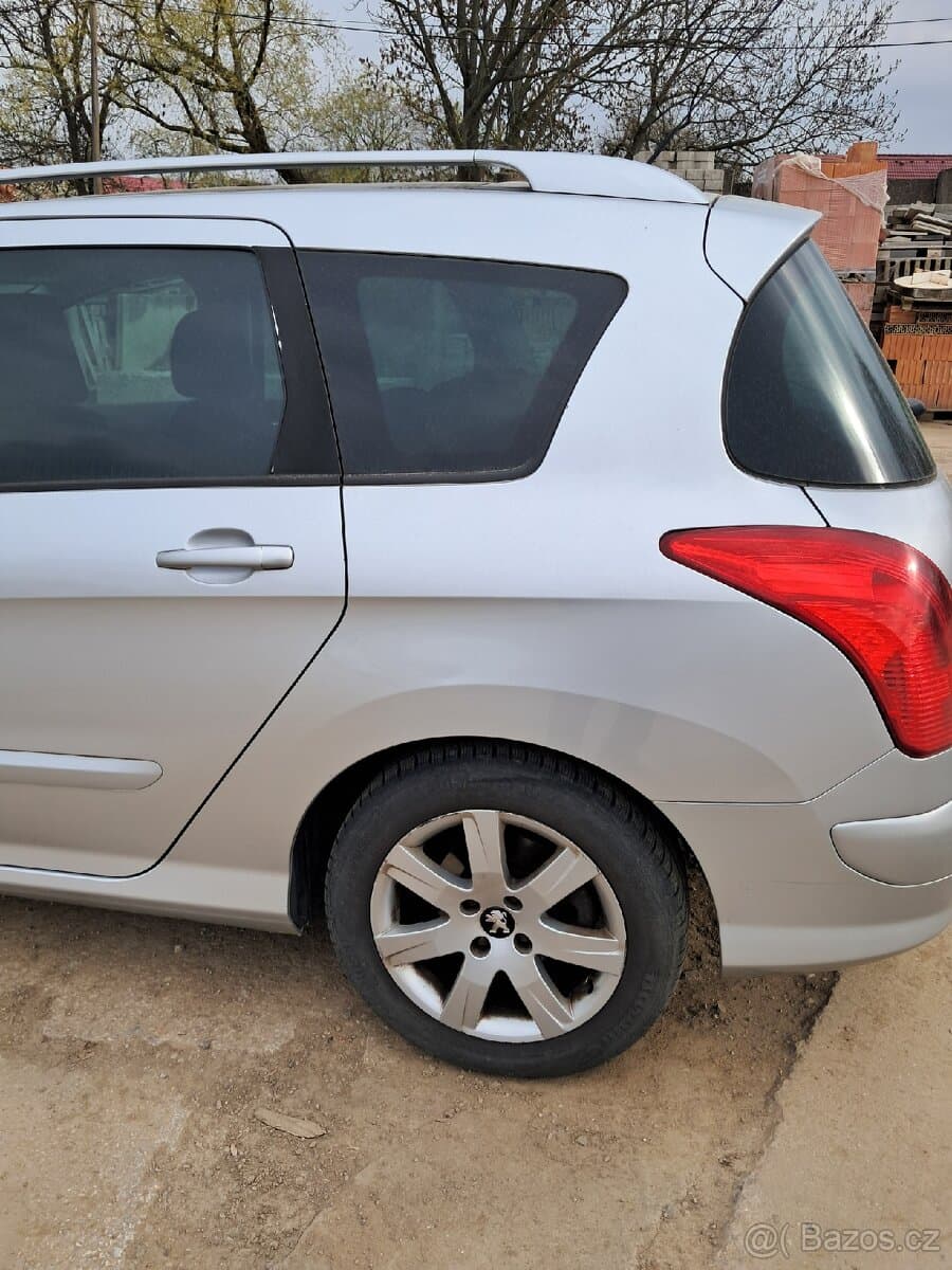 2014 Peugeot 308 - 5
