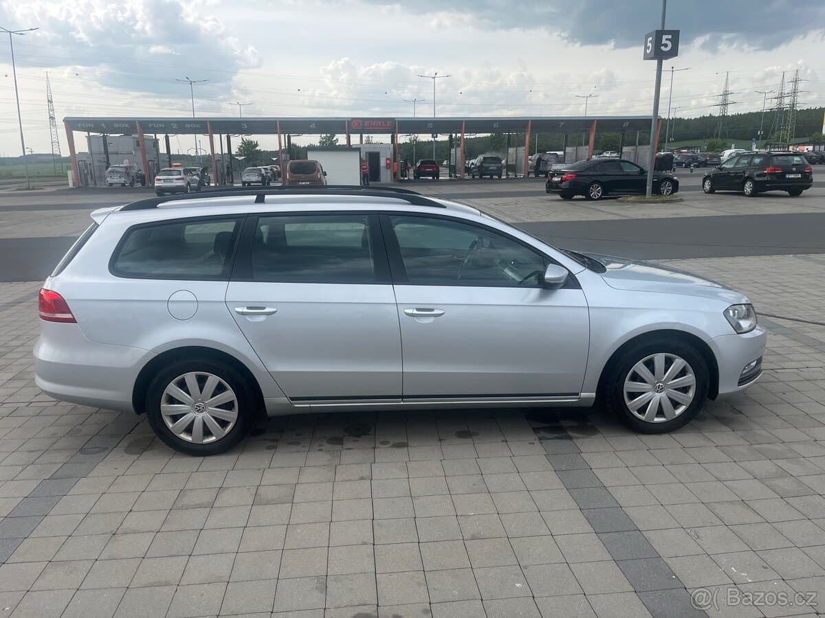 2014 Volkswagen PASSAT - 5