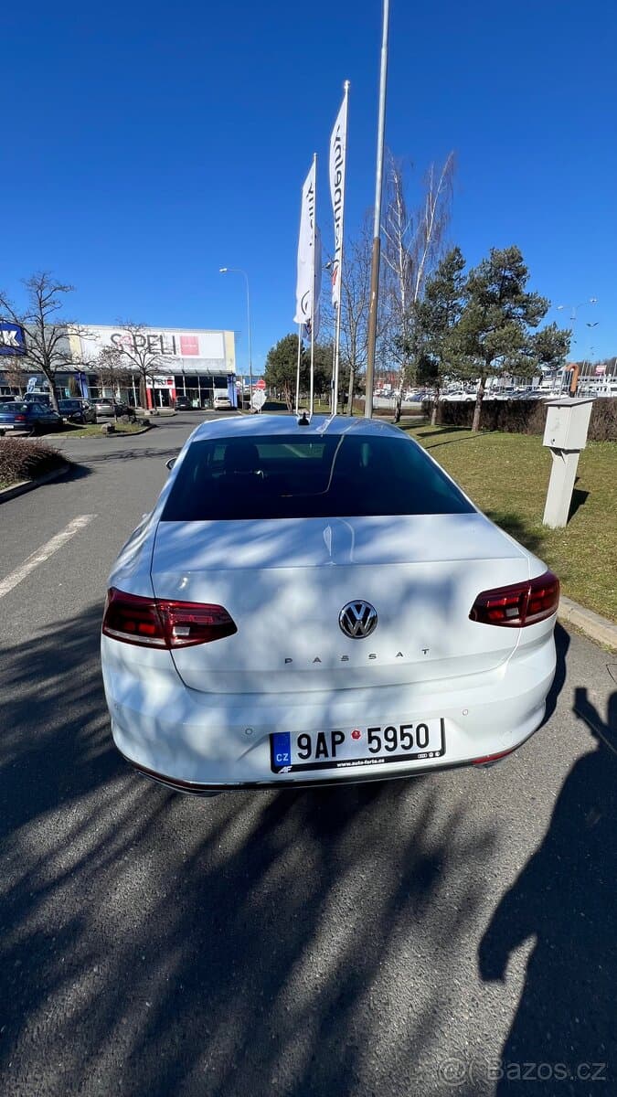 2020 Volkswagen PASSAT - 5