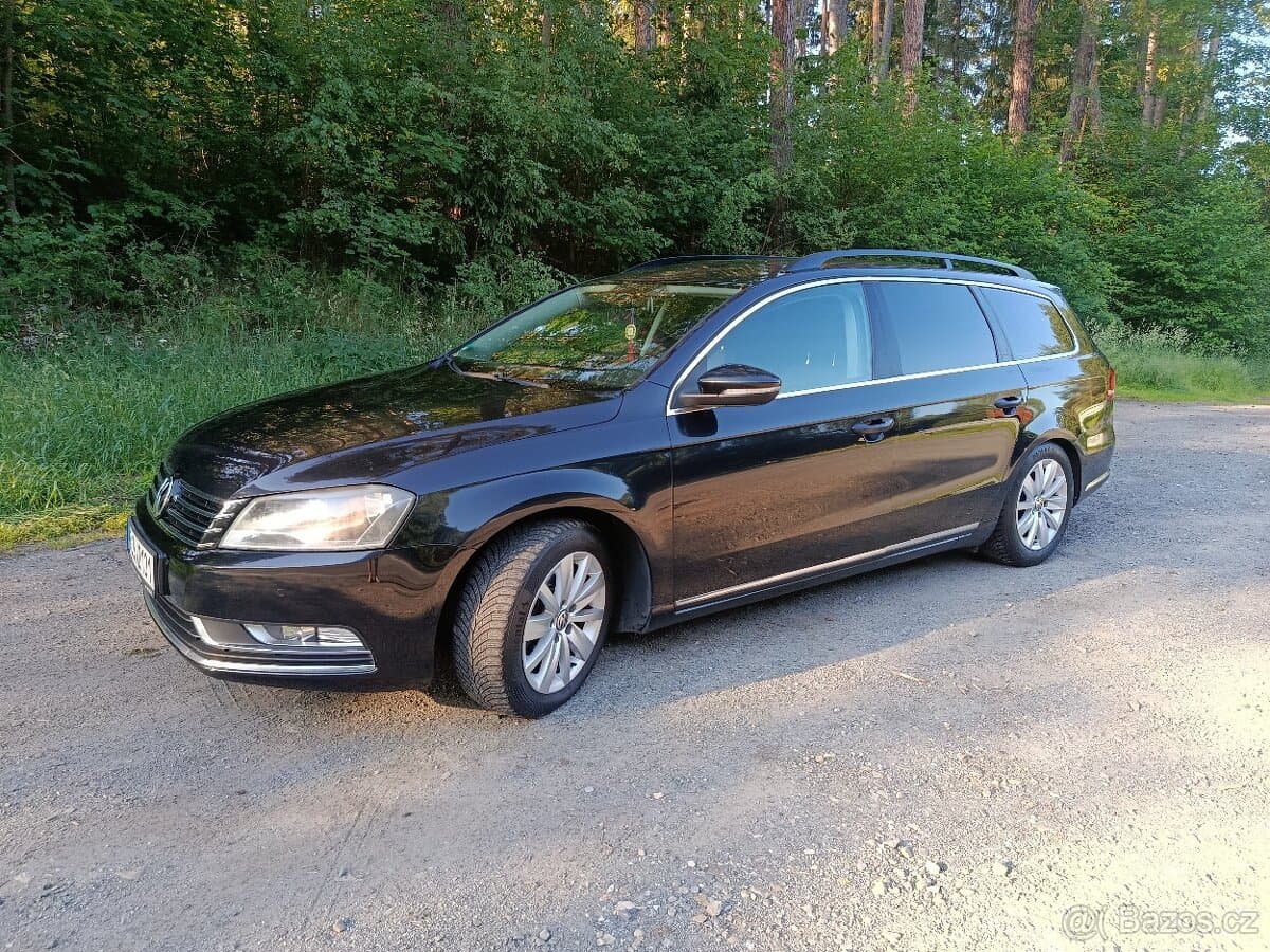2012 Volkswagen PASSAT - 5