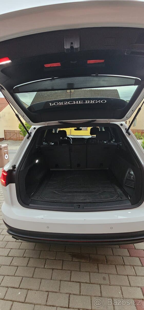 2019 Volkswagen TOUAREG - 5