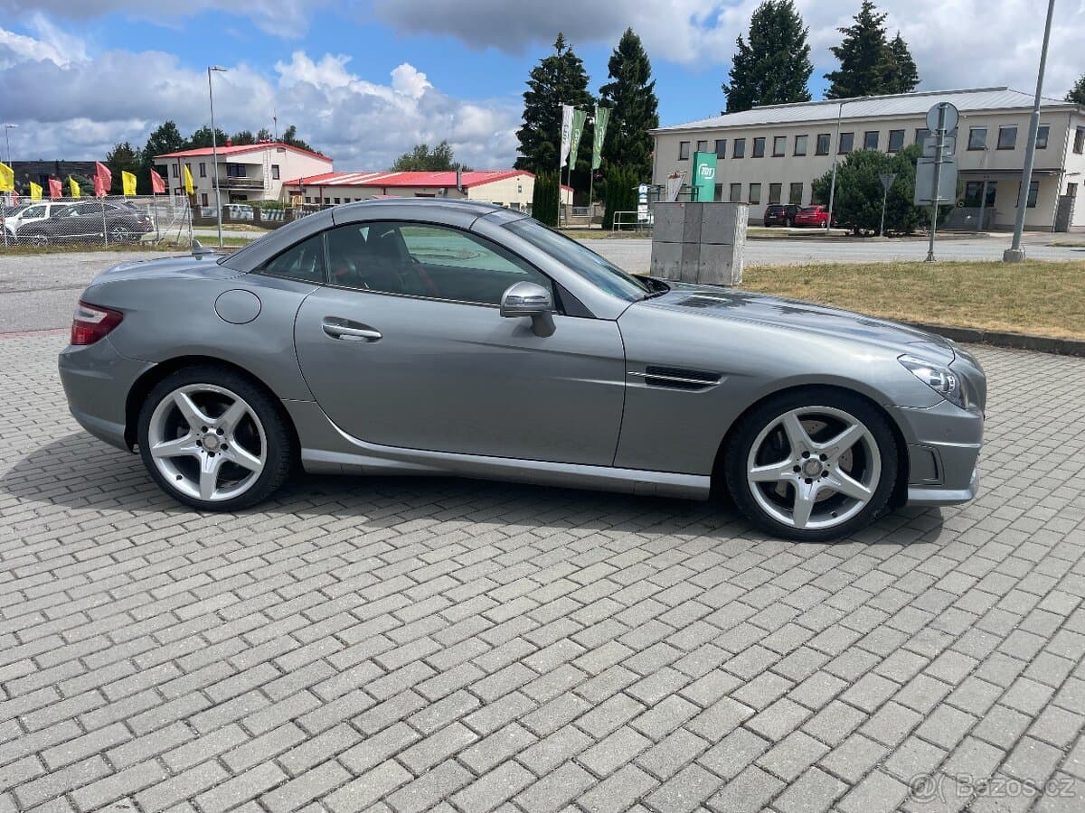 2011 Mercedes-Benz SL - 5