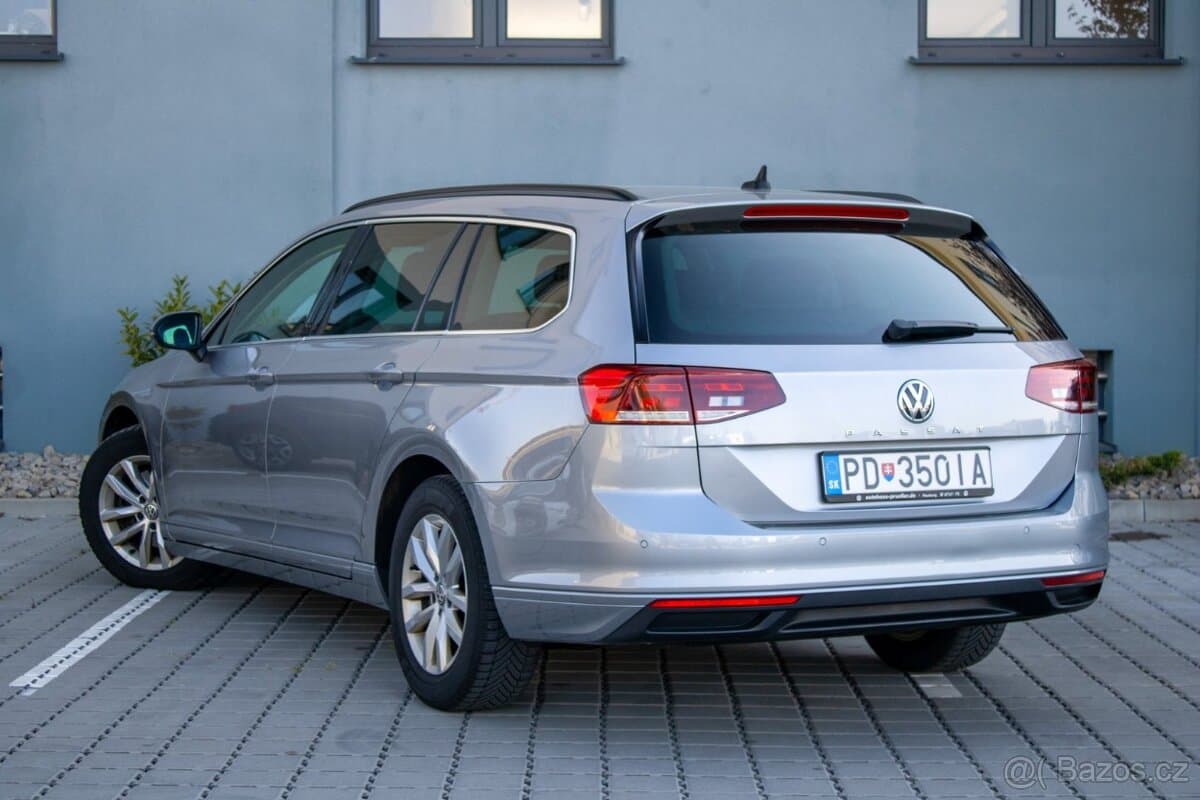 2020 Volkswagen PASSAT - 5