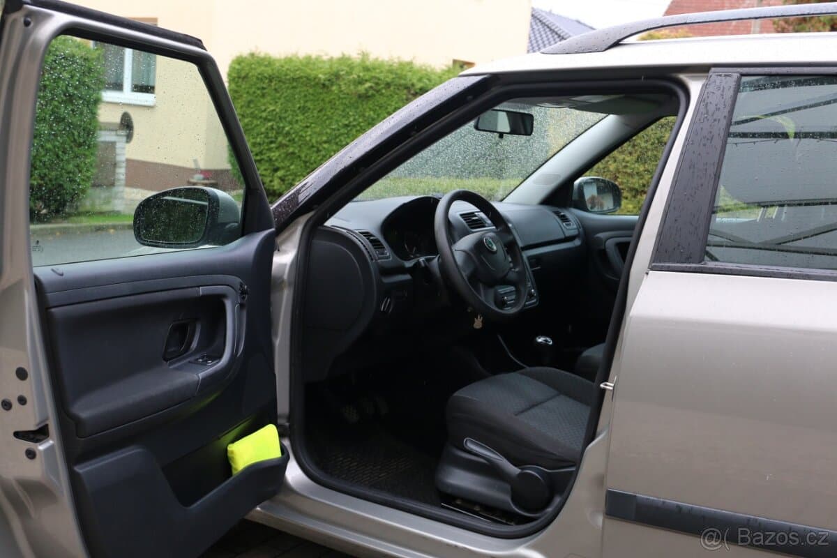 2010 Škoda FABIA - 5