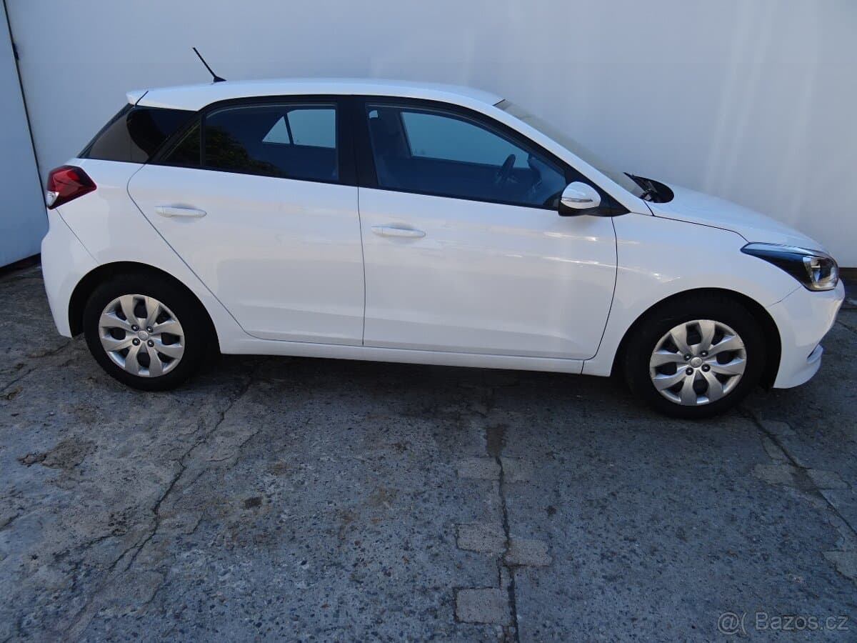 2016 Hyundai i20 - 5