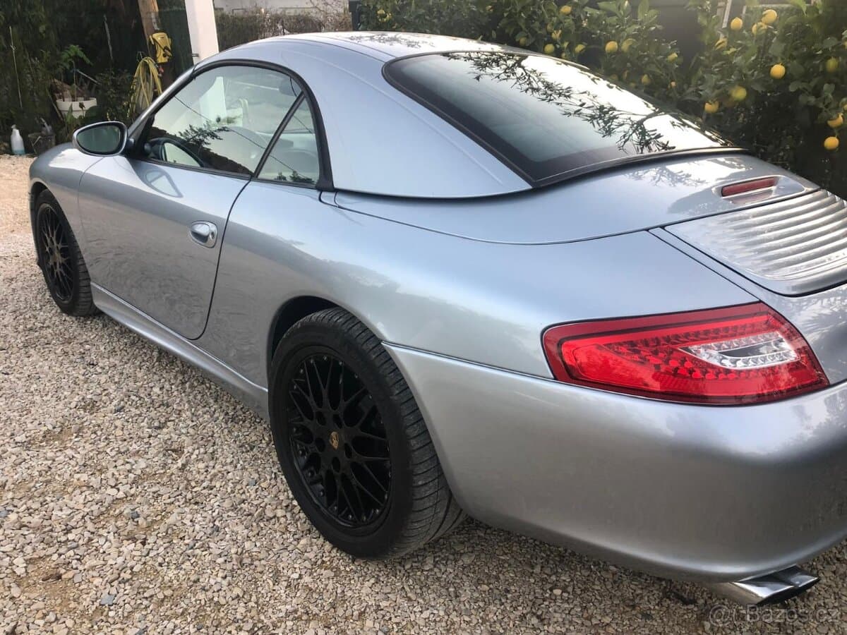 2004 Porsche 911 - 5