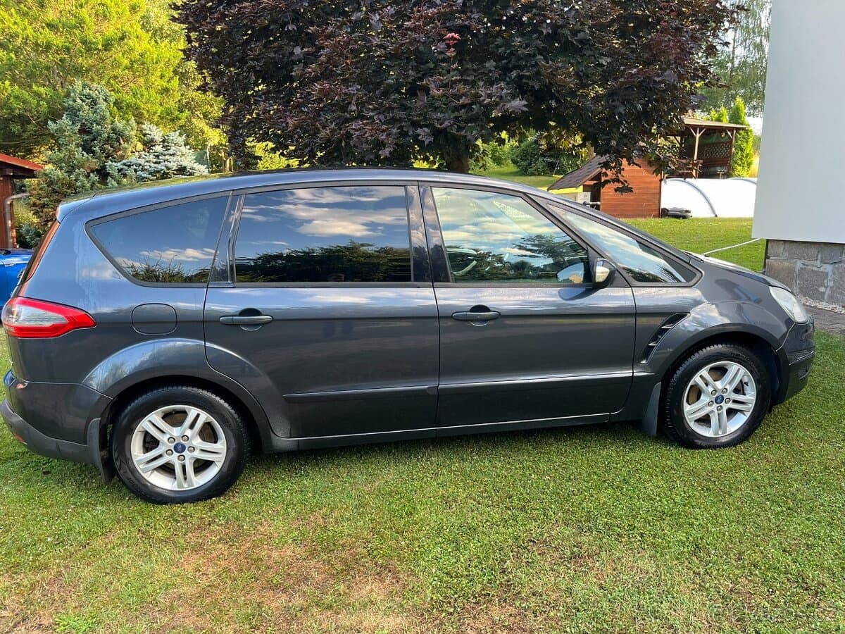 2010 Ford S-MAX - 5