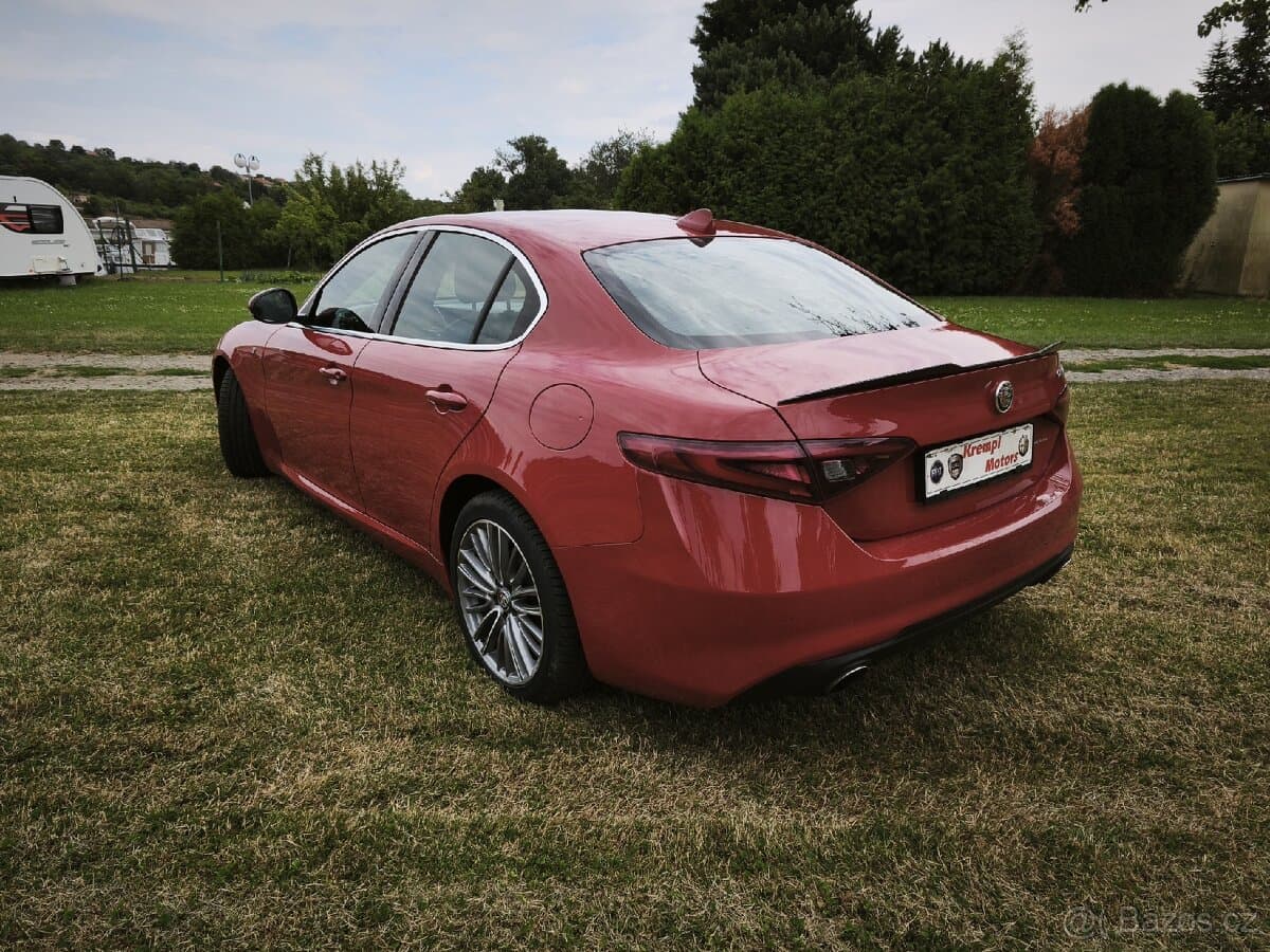 2022 Alfa Romeo GIULIA - 5