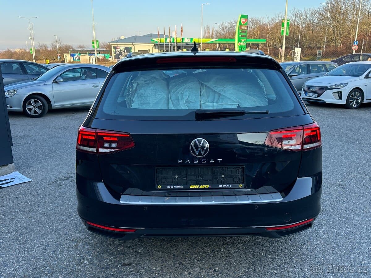 2021 Volkswagen PASSAT - 5