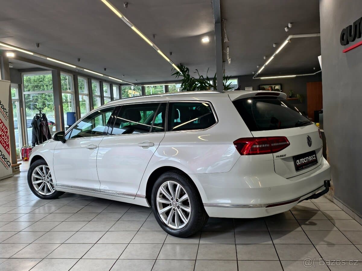 2019 Volkswagen PASSAT - 5