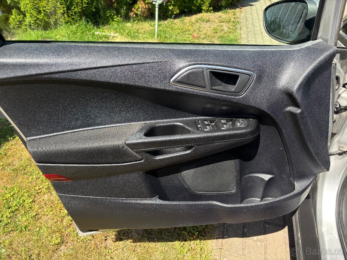 2013 Ford B-MAX - 5
