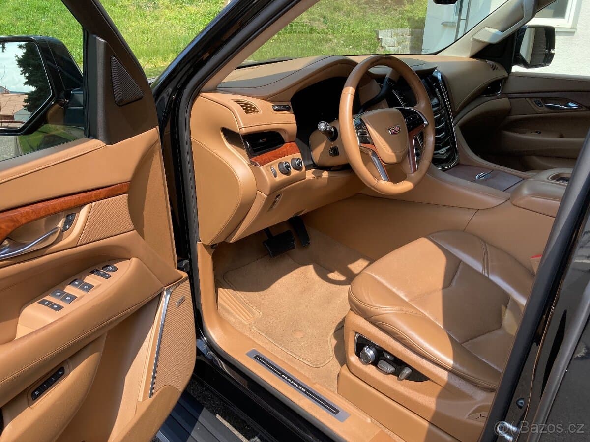 2015 Cadillac ESCALADE - 5