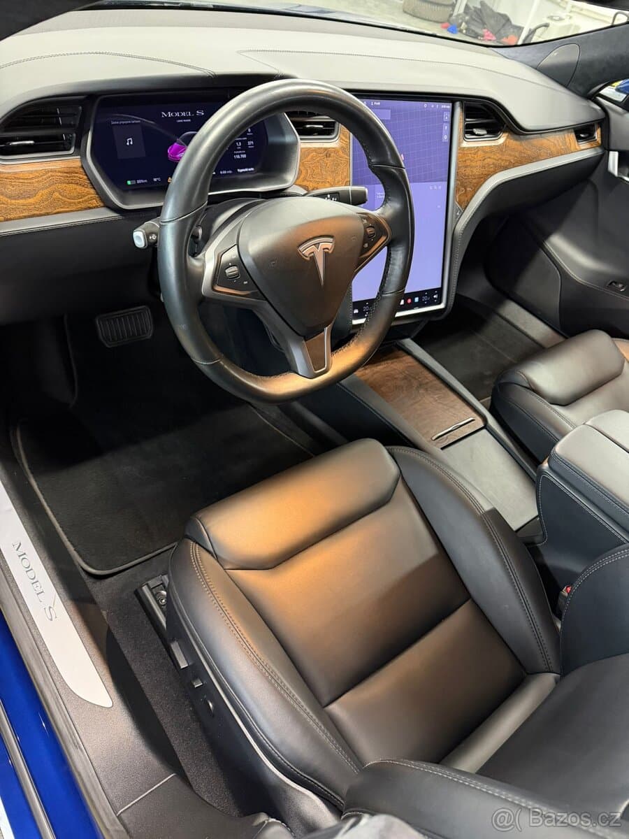 2020 Tesla MODEL S - 5
