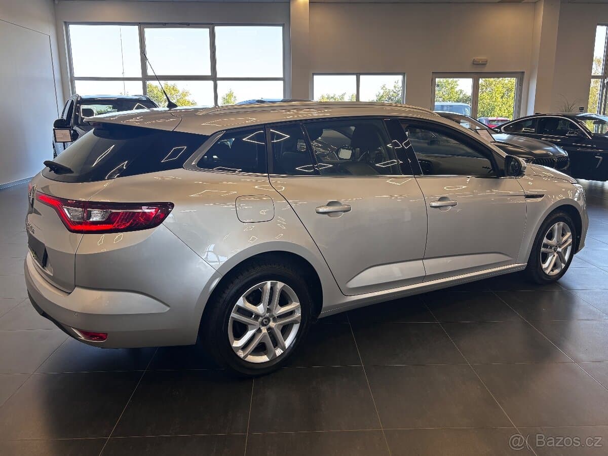 2019 Renault MEGANE - 5