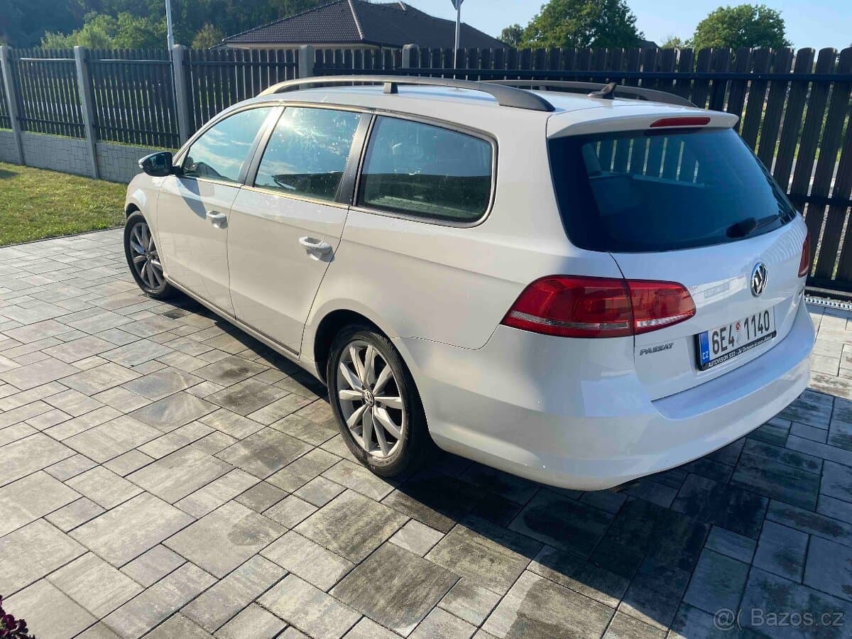 2013 Volkswagen PASSAT - 5