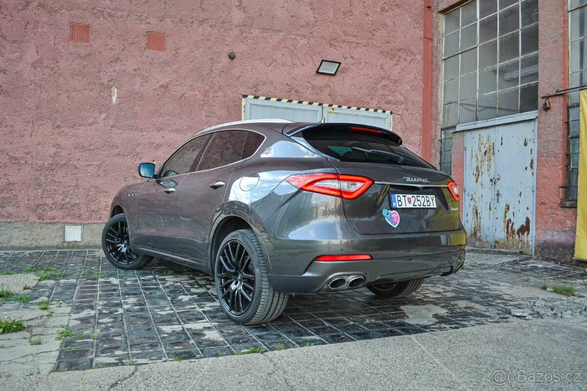 2017 Maserati LEVANTE - 5