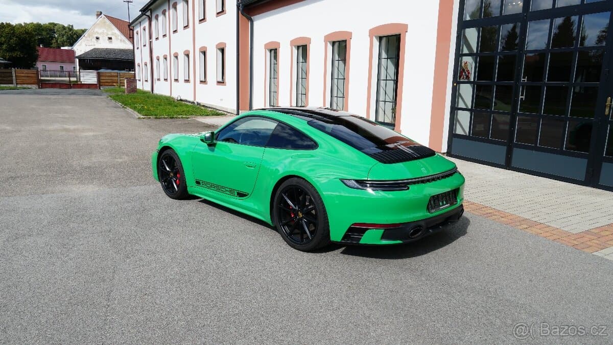 2021 Porsche 911 - 5