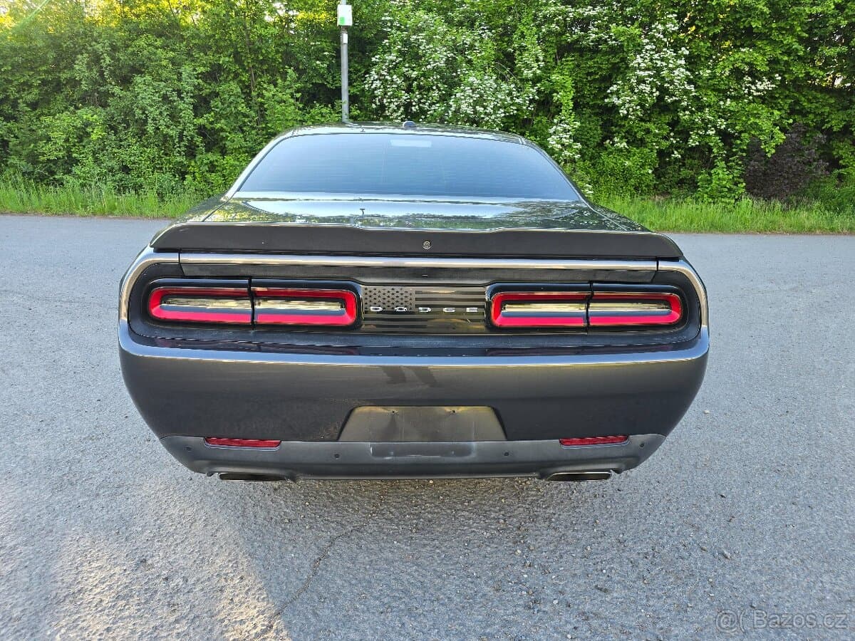2019 Dodge CHALLENGER - 5