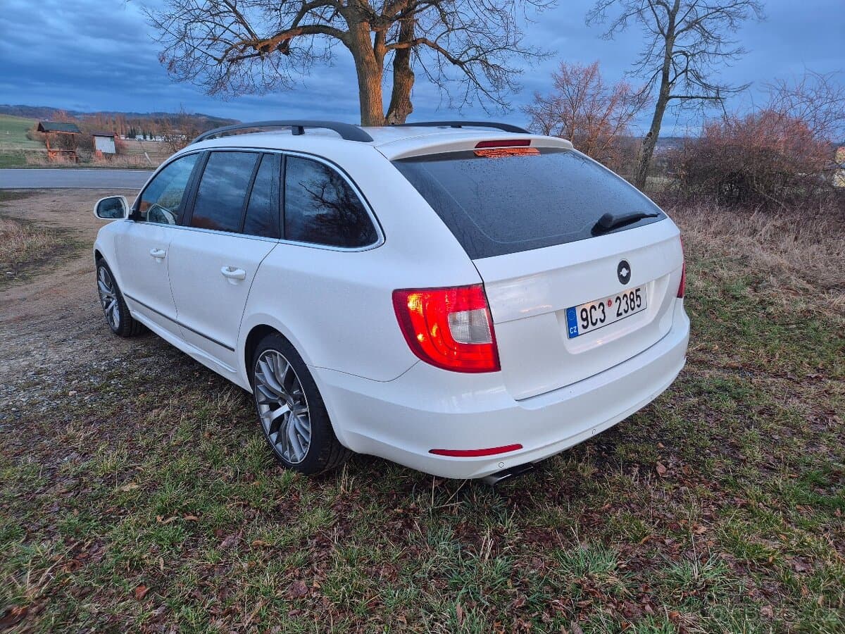 2011 Škoda SUPERB - 5