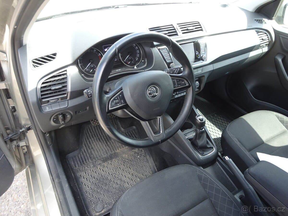 2015 Škoda FABIA - 5