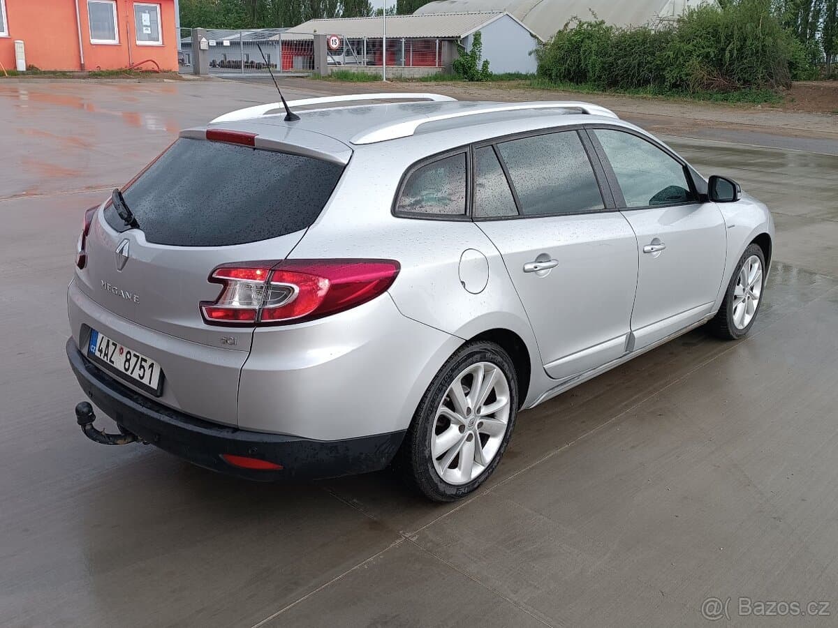 2015 Renault MEGANE - 5