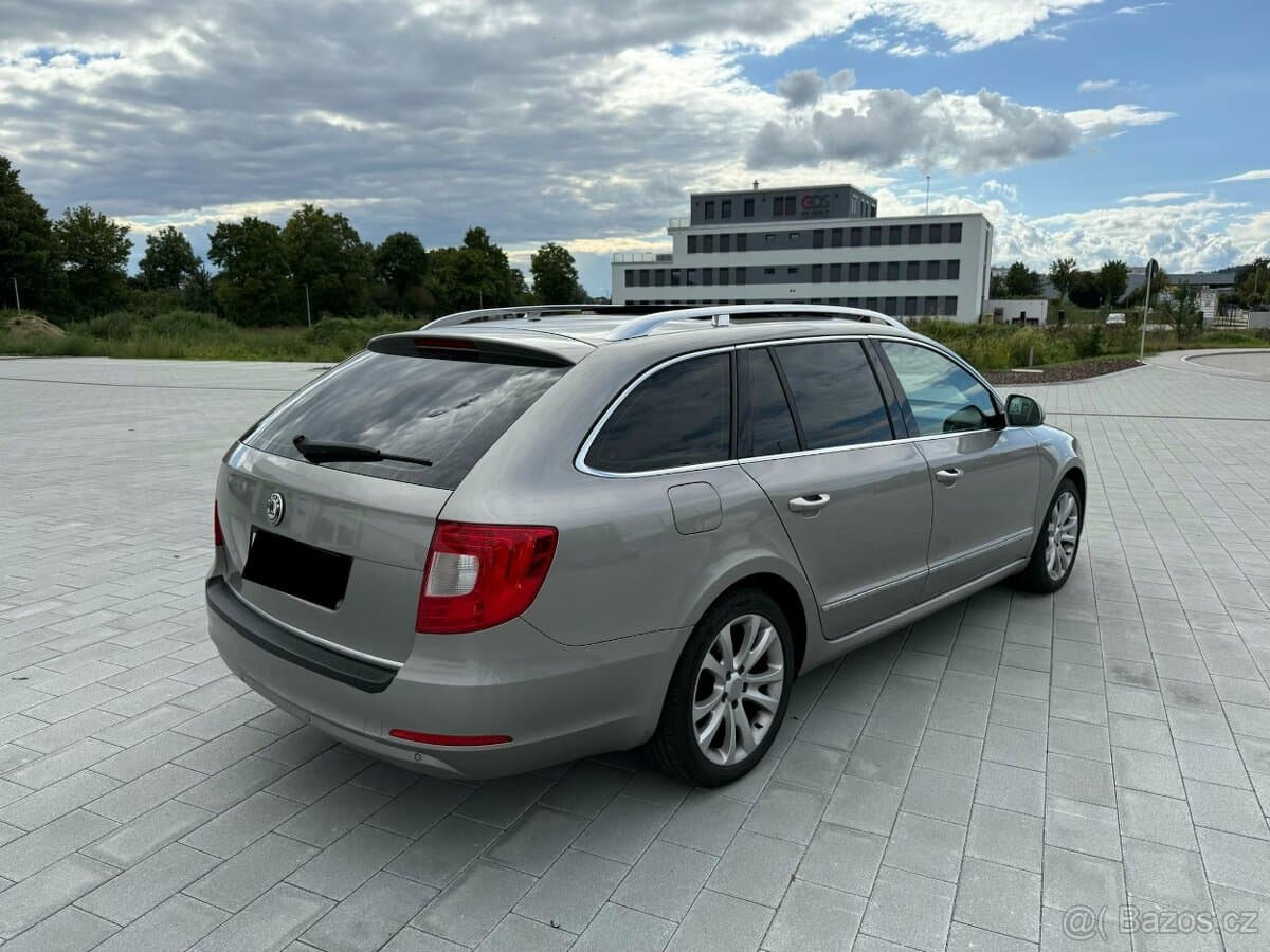 2012 Škoda SUPERB - 5