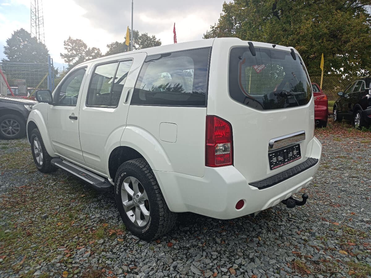 2011 Nissan PATHFINDER - 5