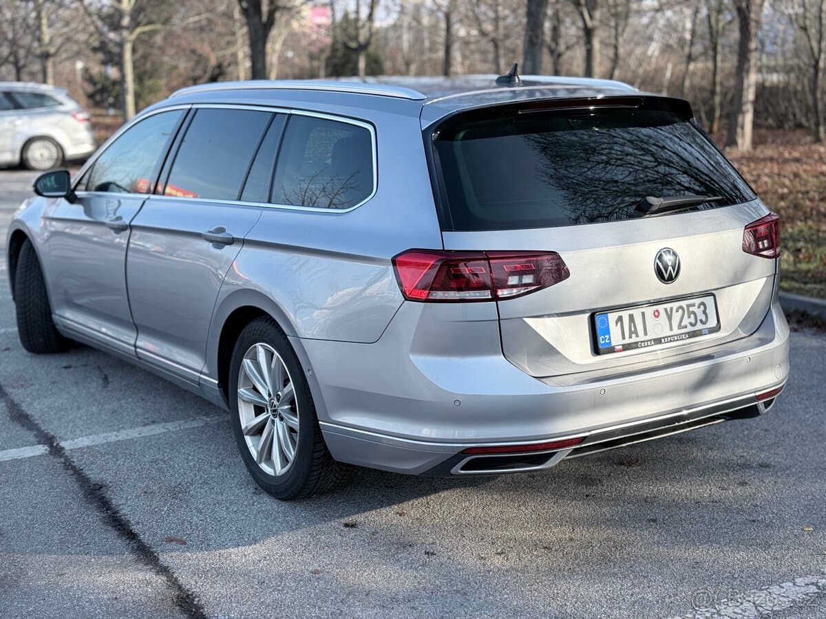 2021 Volkswagen PASSAT - 5