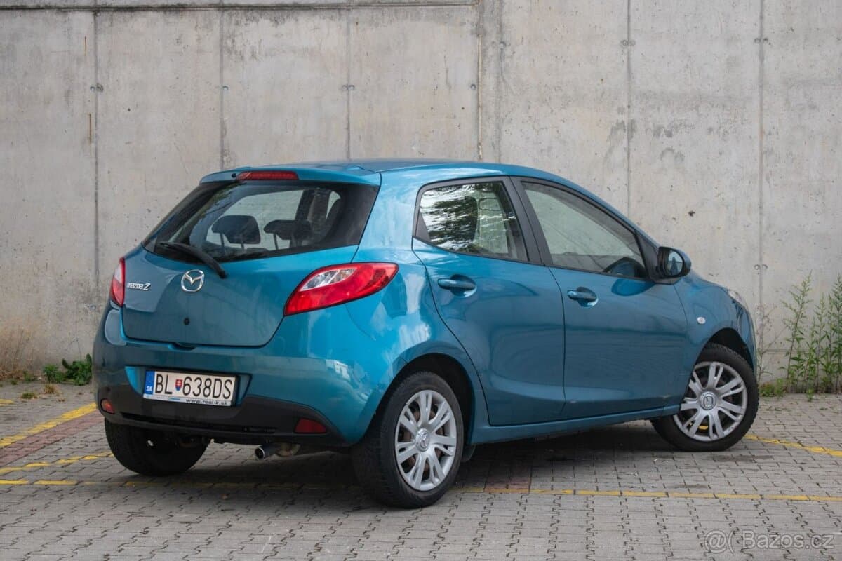 Mazda 2 - 5