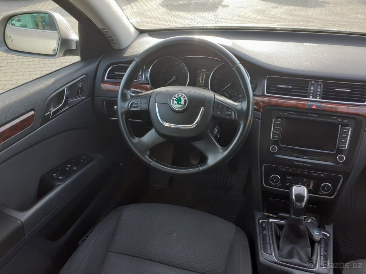 2011 Škoda SUPERB - 5