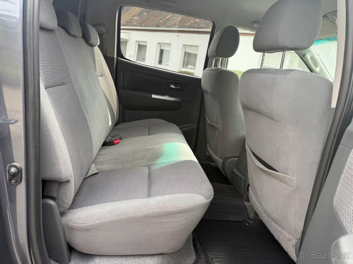 2013 Toyota HILUX - 5