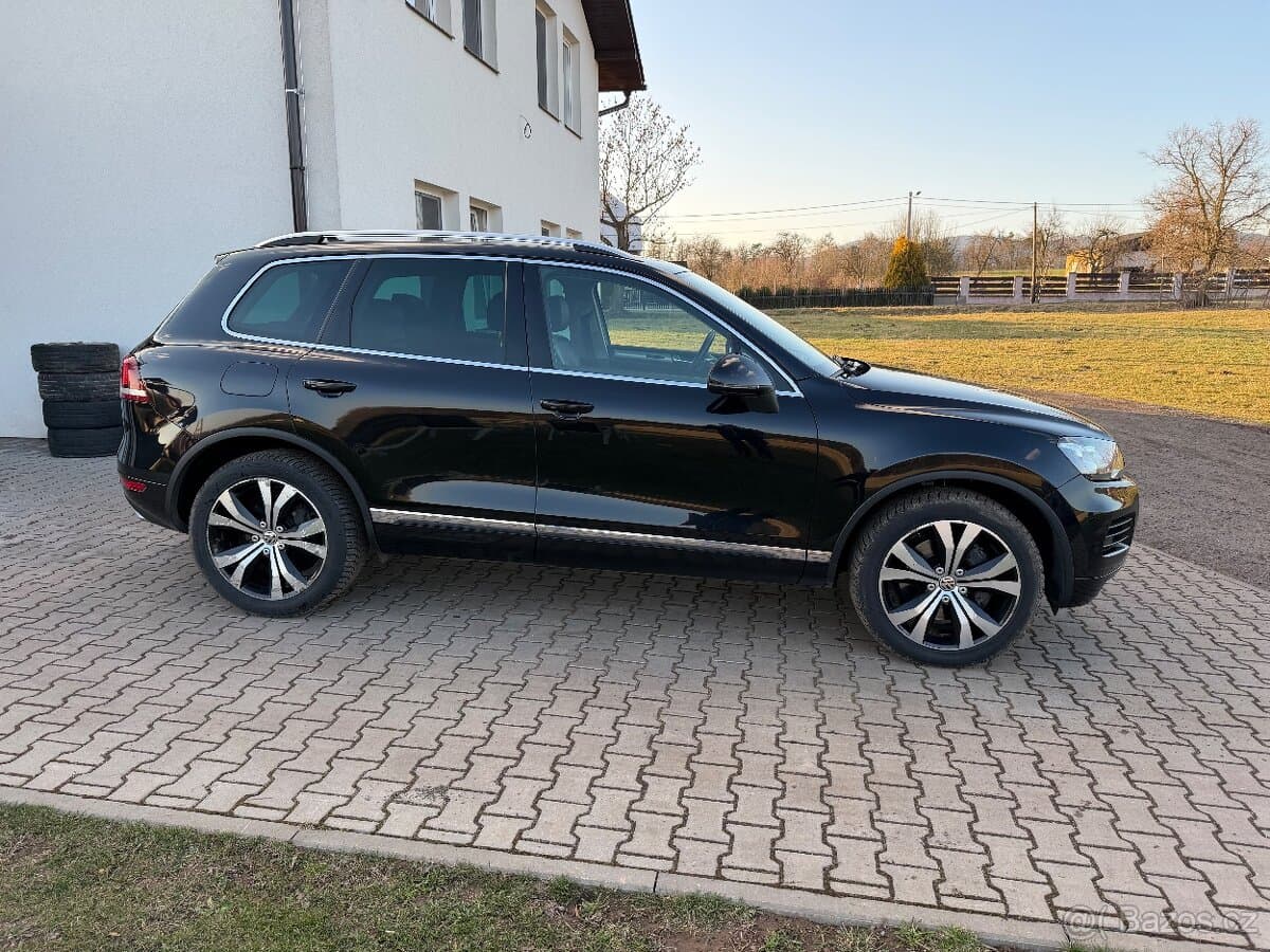 2010 Volkswagen TOUAREG - 5