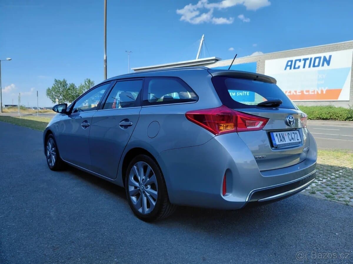 2013 Toyota AURIS - 5
