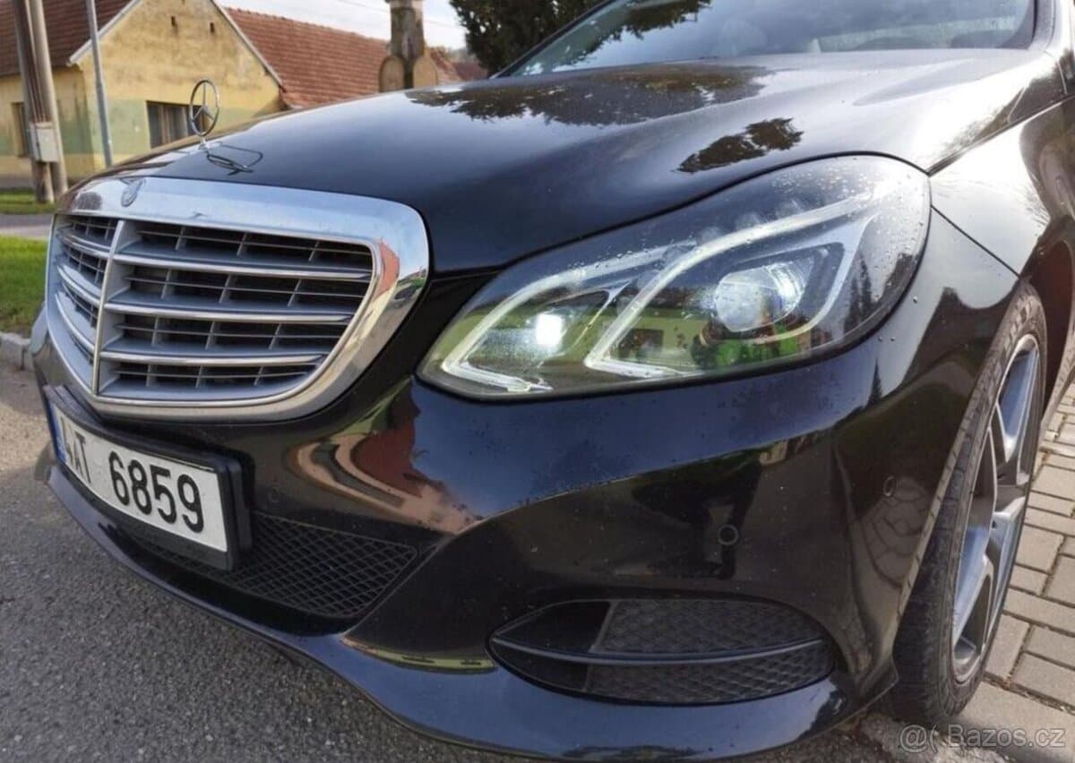 2015 Mercedes-Benz E-CLASS - 5