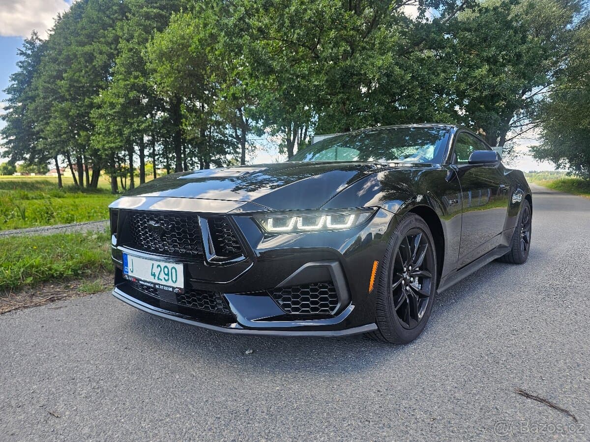 2025 Ford MUSTANG - 5