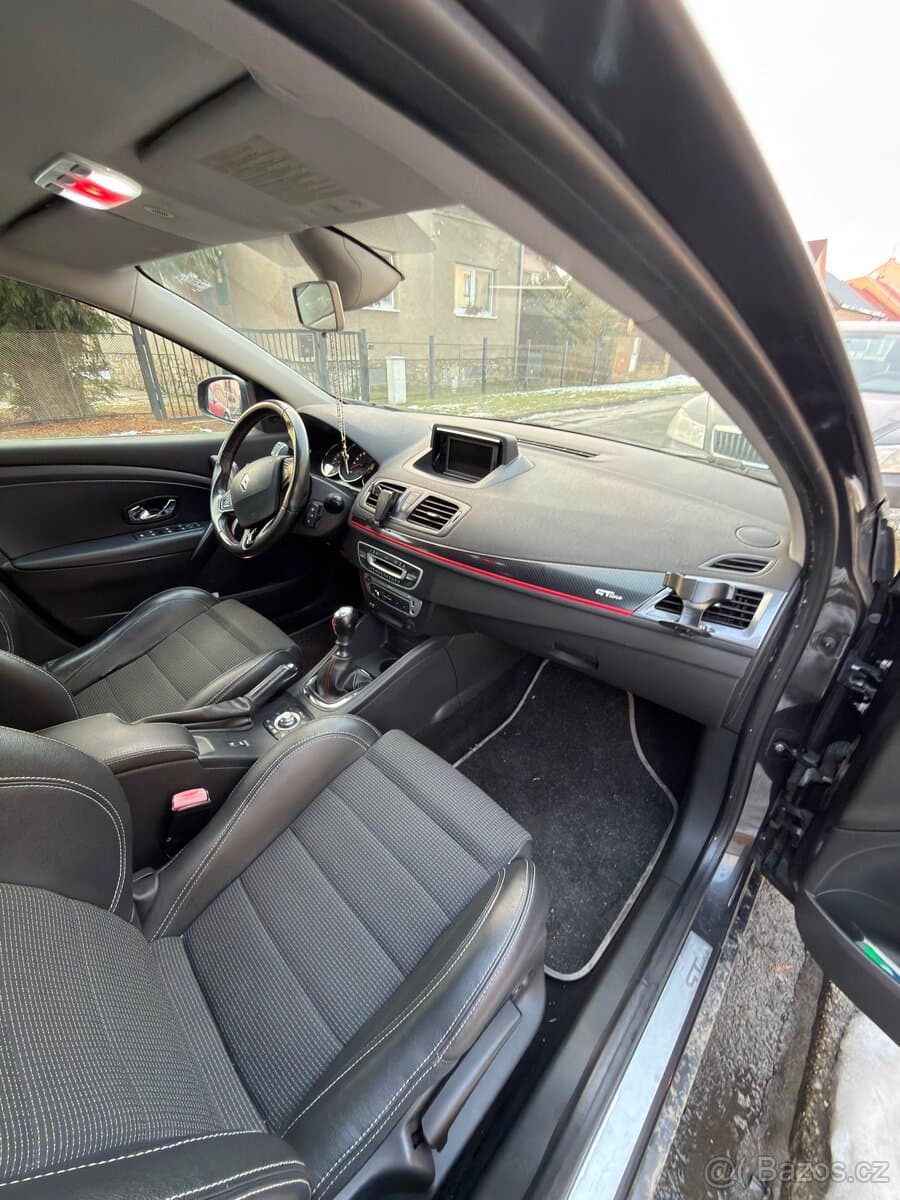 Renault MEGANE - 5