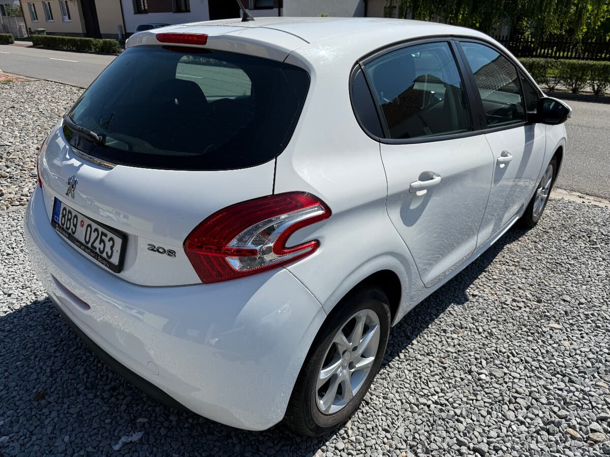 2014 Peugeot 208 - 5