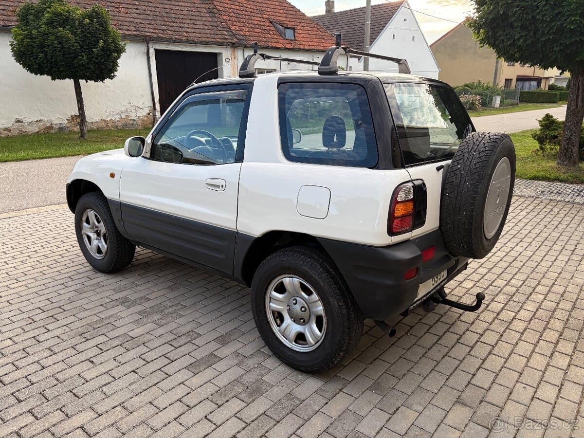 1999 Toyota RAV4 - 5