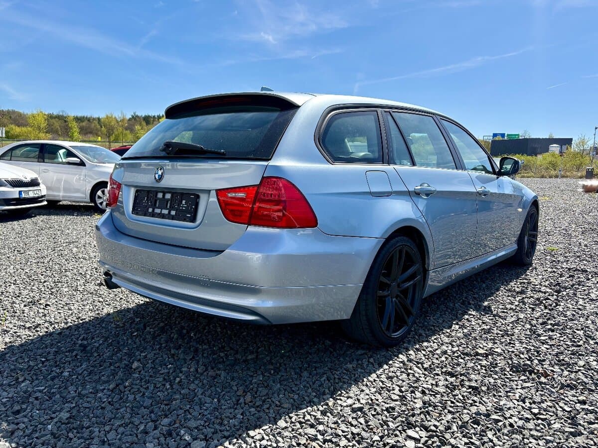 2009 BMW 3-SERIES - 5