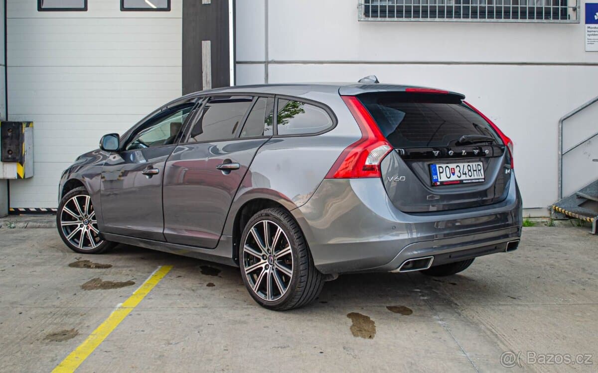 2016 Volvo V60 - 5