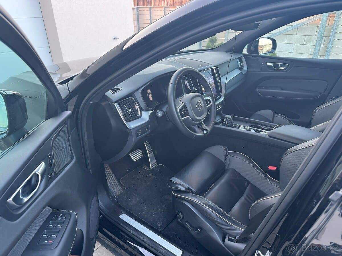 2022 Volvo XC60 - 5